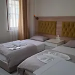 Halil Bey Konagi 3*
